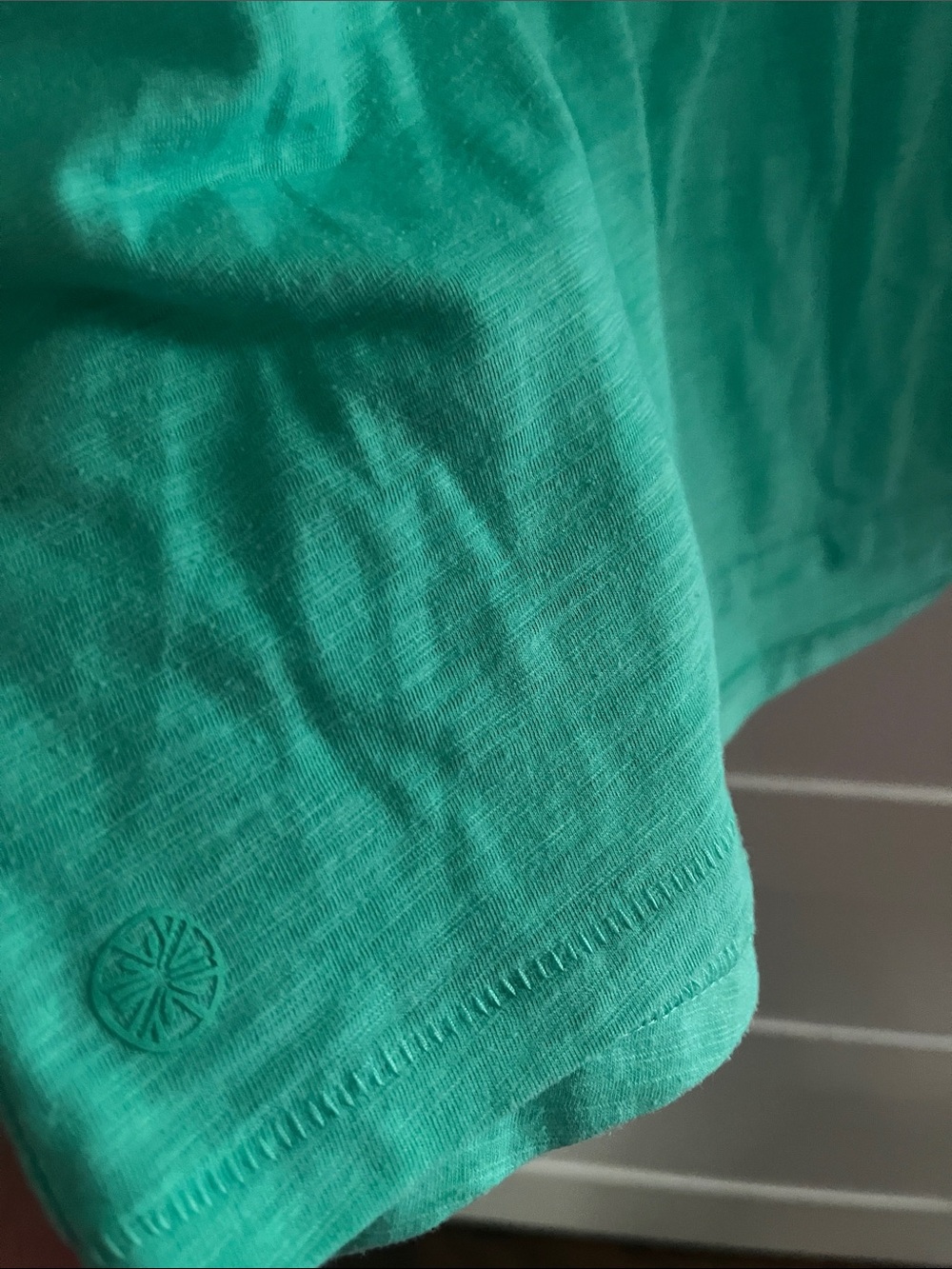 Lilly Pulitzer Green Scoop neck tshirt - Picture 4 of 5